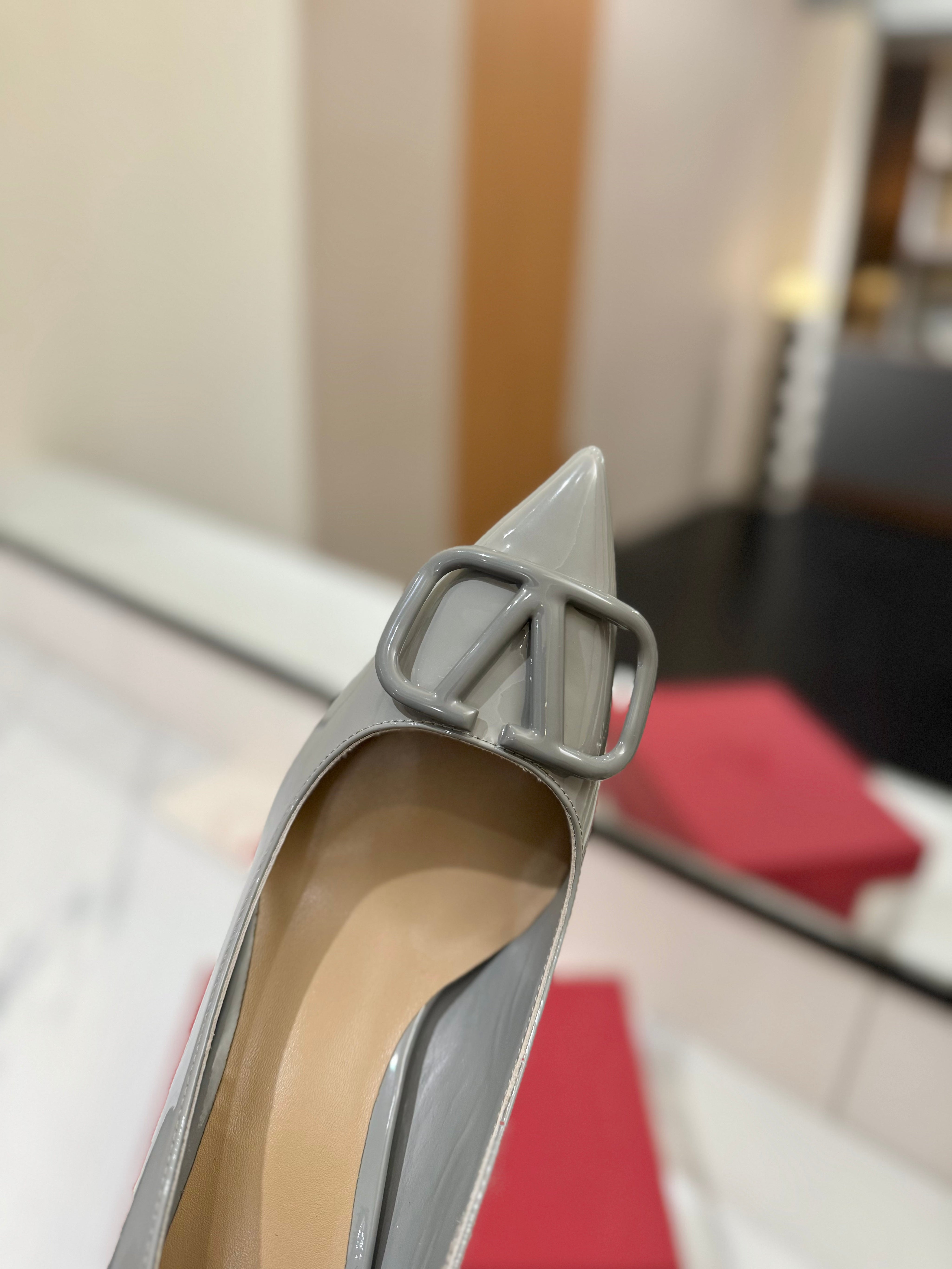VALENTINO 26S HIGH HEELS 75 MM IN GREY PATENT CALFSKIN