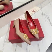 VALENTINO 26S HIGH HEELS 45 MM IN BEIGE SMOOTH CALFSKIN WITH GOLD HARDWARE