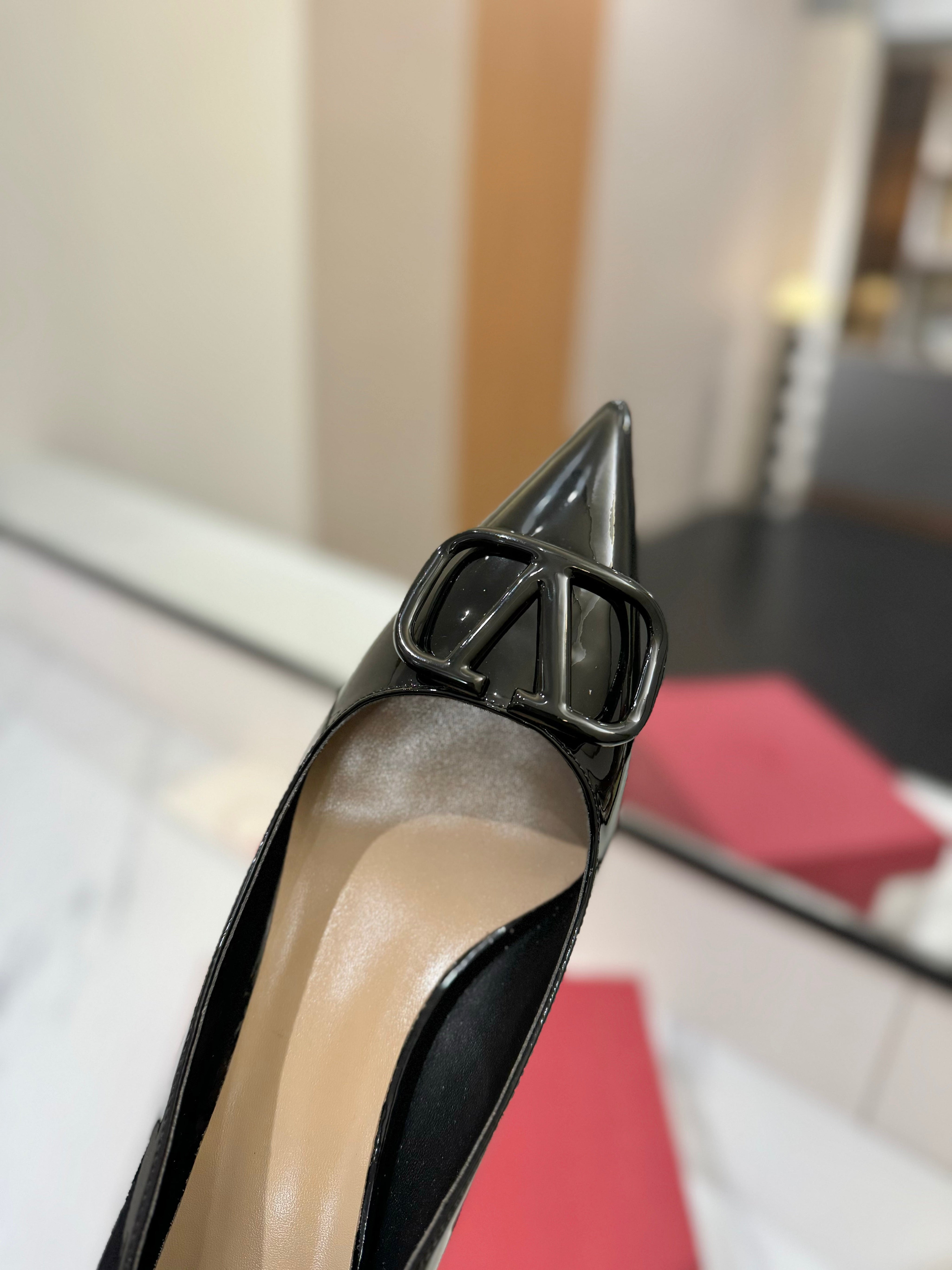 VALENTINO 26S HIGH HEELS 45 MM IN BLACK PATENT CALFSKIN
