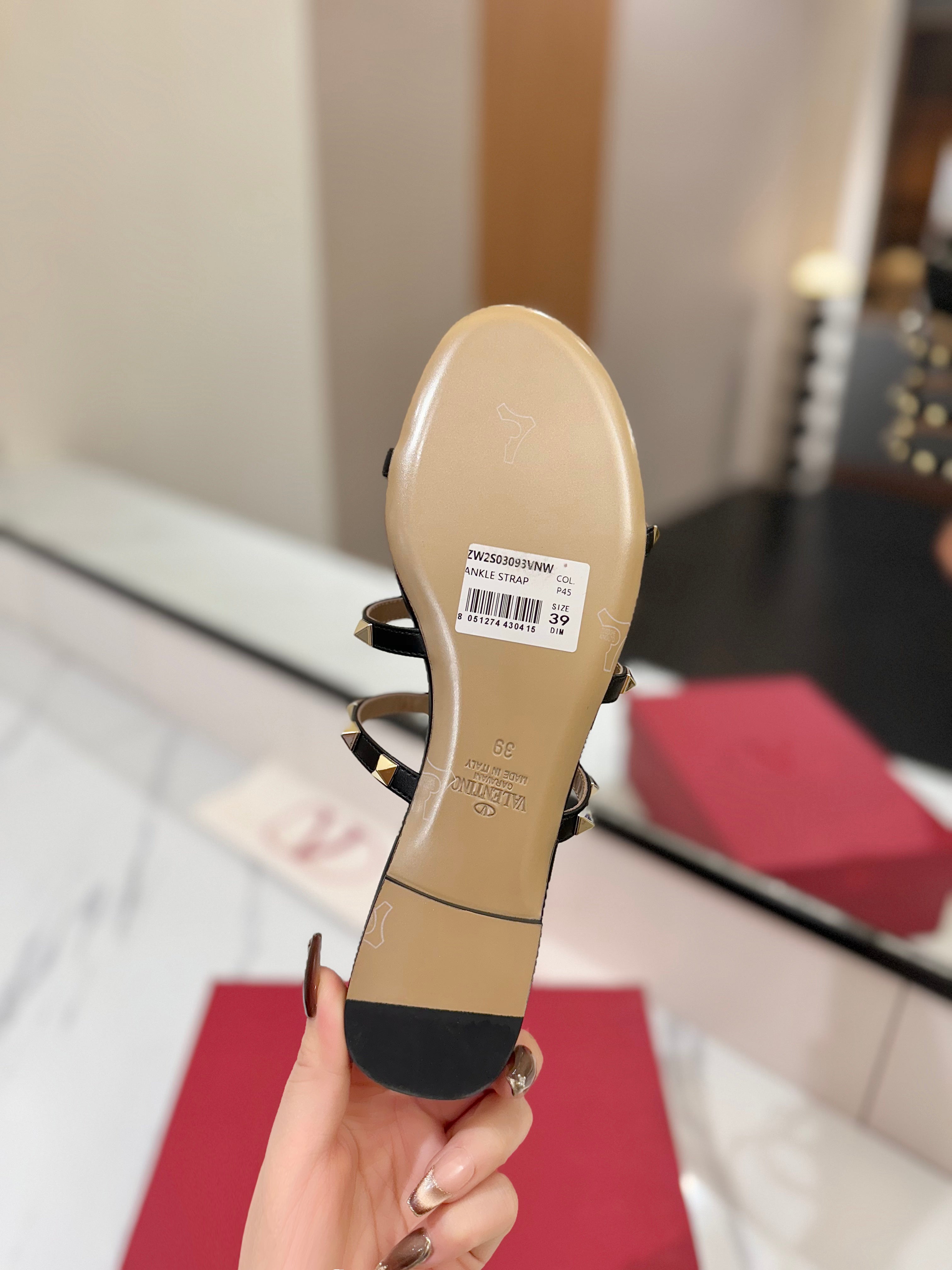 VALENTINO 26S SANDALS IN BLACK CALFSKIN WITH GOLD STUDS