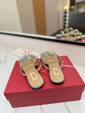VALENTINO 26S SANDALS IN LIGHT GREY PATENT CALFSKIN WITH GOLD STUDS