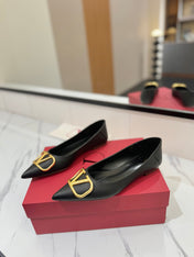 VALENTINO 26S BALLET FLATS IN BLACK GRAINED CALFSKIN WITH GOLD HARDWARE