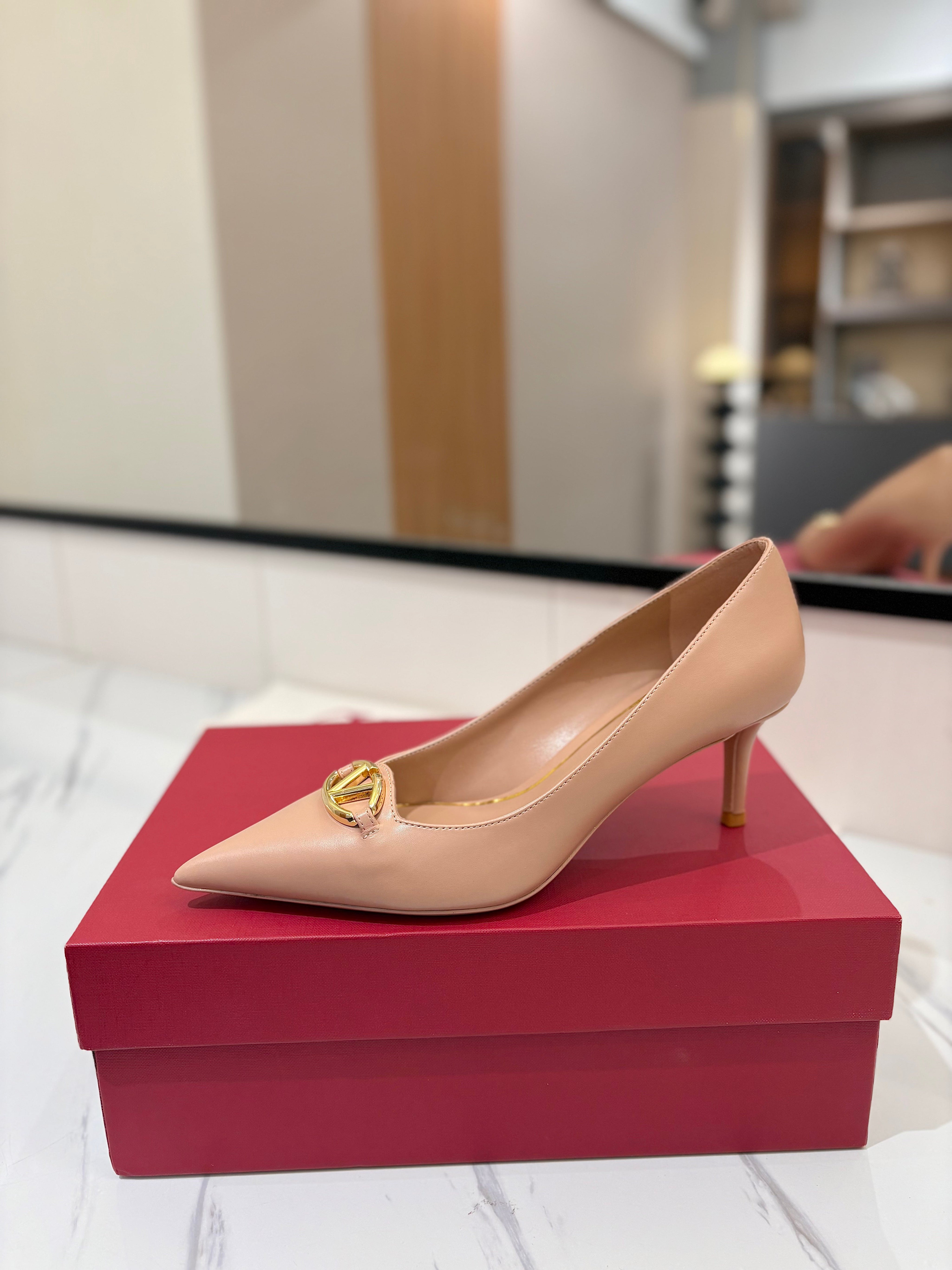 VALENTINO 26S POINTED-TOE PUMPS 65 MM IN NUDE SMOOTH CALFSKIN