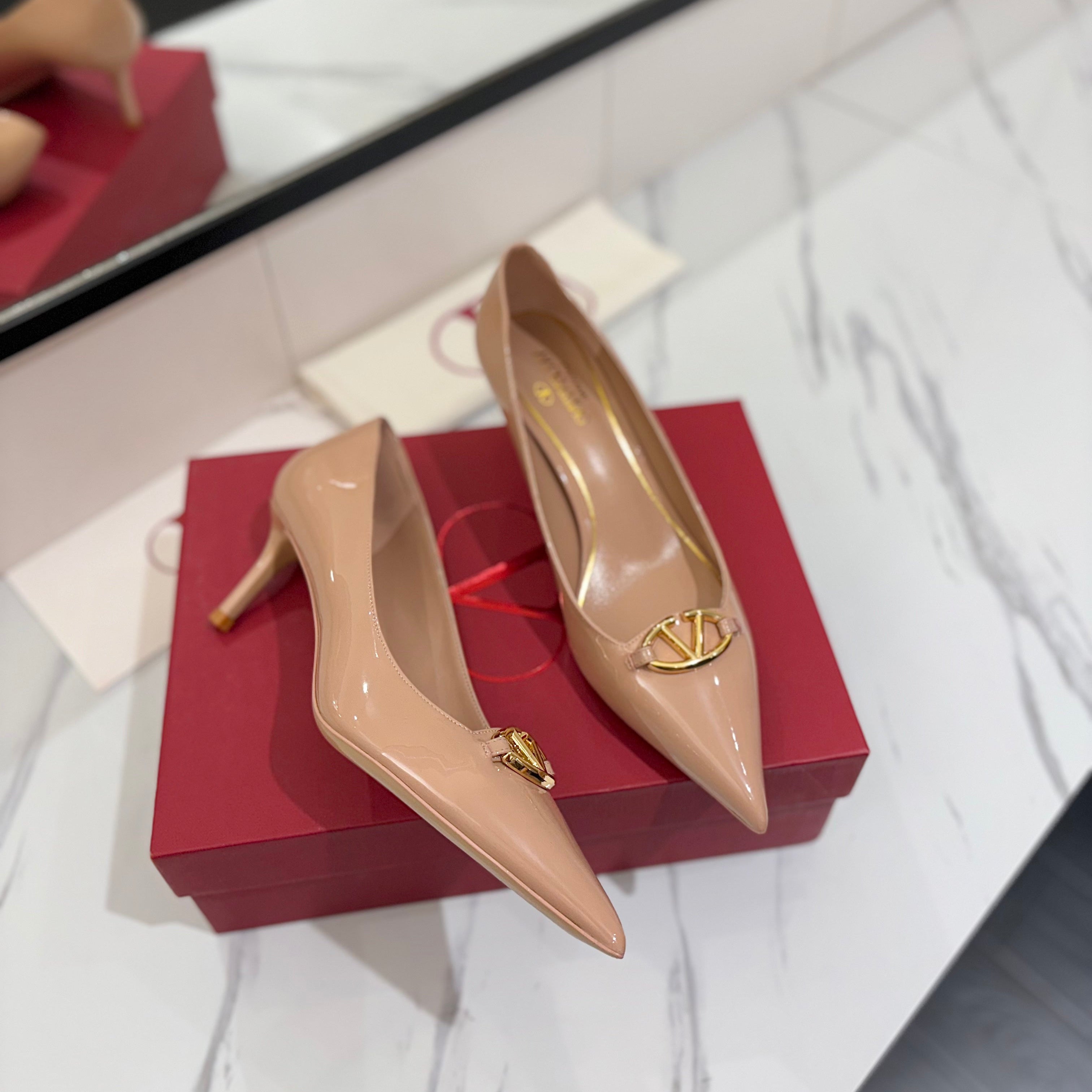 VALENTINO 26S POINTED-TOE PUMPS 65 MM IN NUDE PATENT CALFSKIN