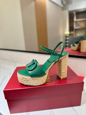 VLTN ESPADRILLE WEDGE SANDALS 25S 115 MM IN DARK GREEN LAMBSKIN