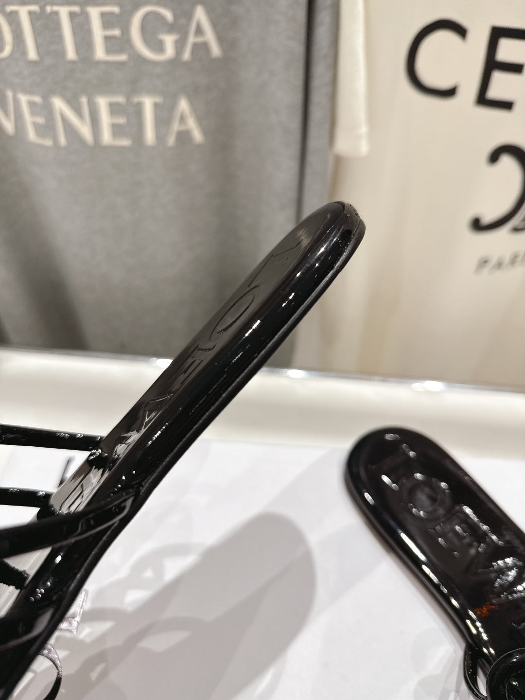 LOEWE 26S PETAL ANAGRAM SLIDE IN BLACK PATENT CALFSKIN