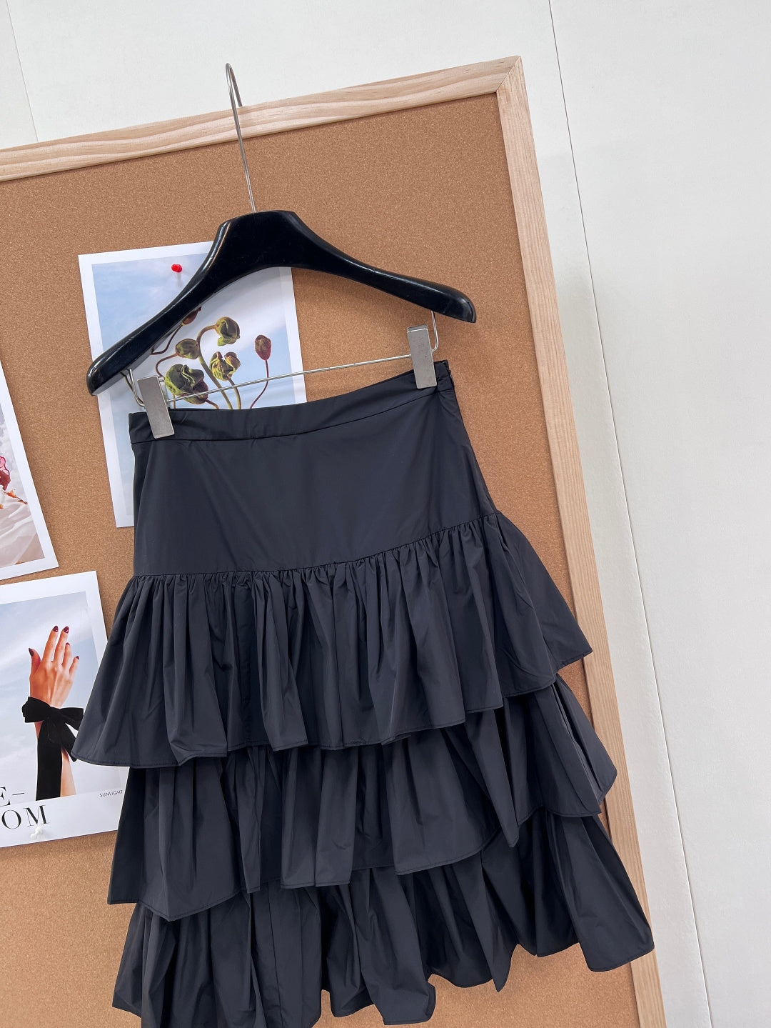 VALENTINO 26S TIERED MINI SKIRT 224