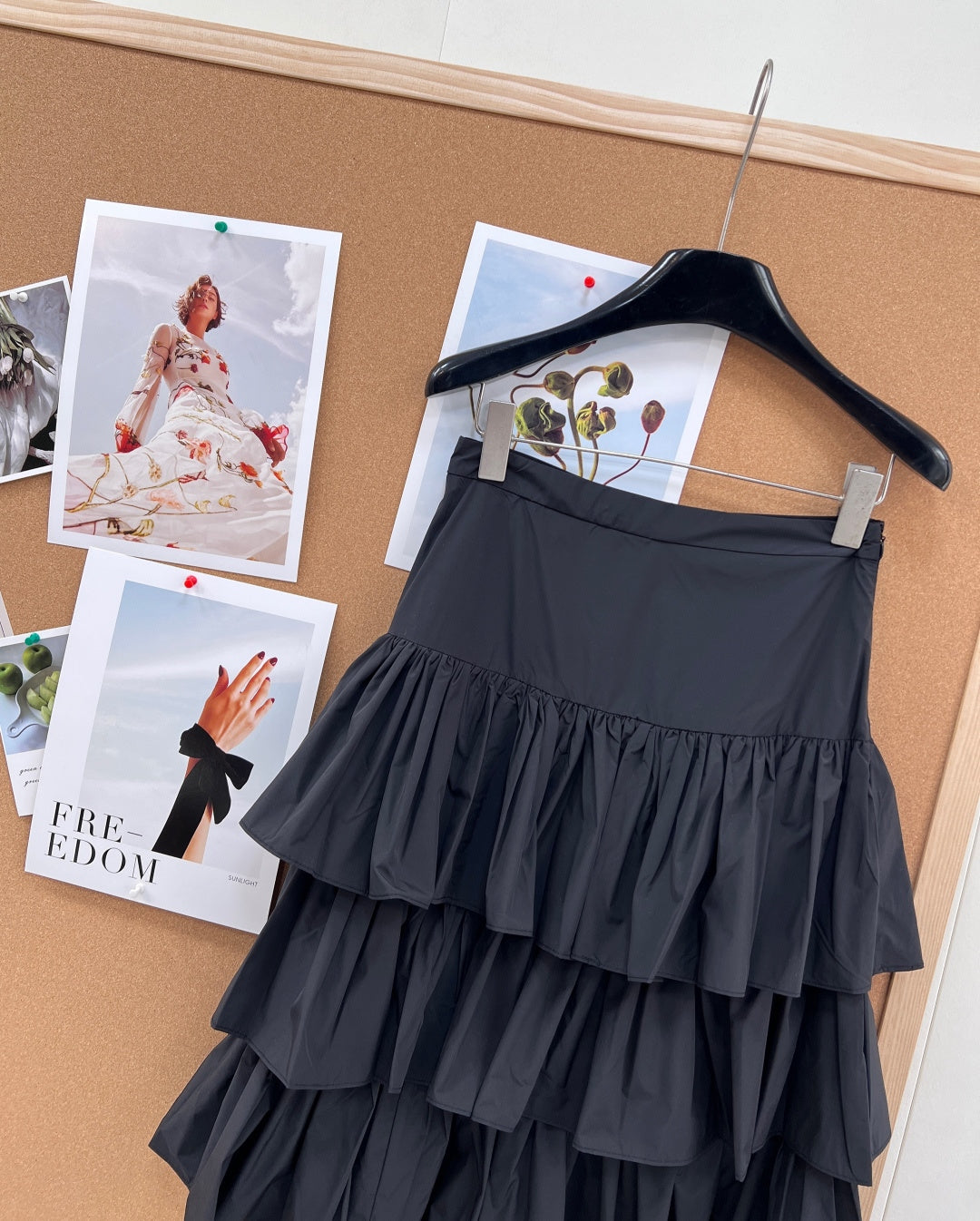 VALENTINO 26S TIERED MINI SKIRT 224