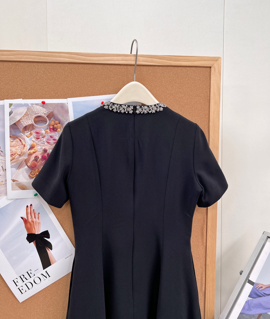 VALENTINO 26S SHORT-SLEEVE NECK MINI DRESS 428