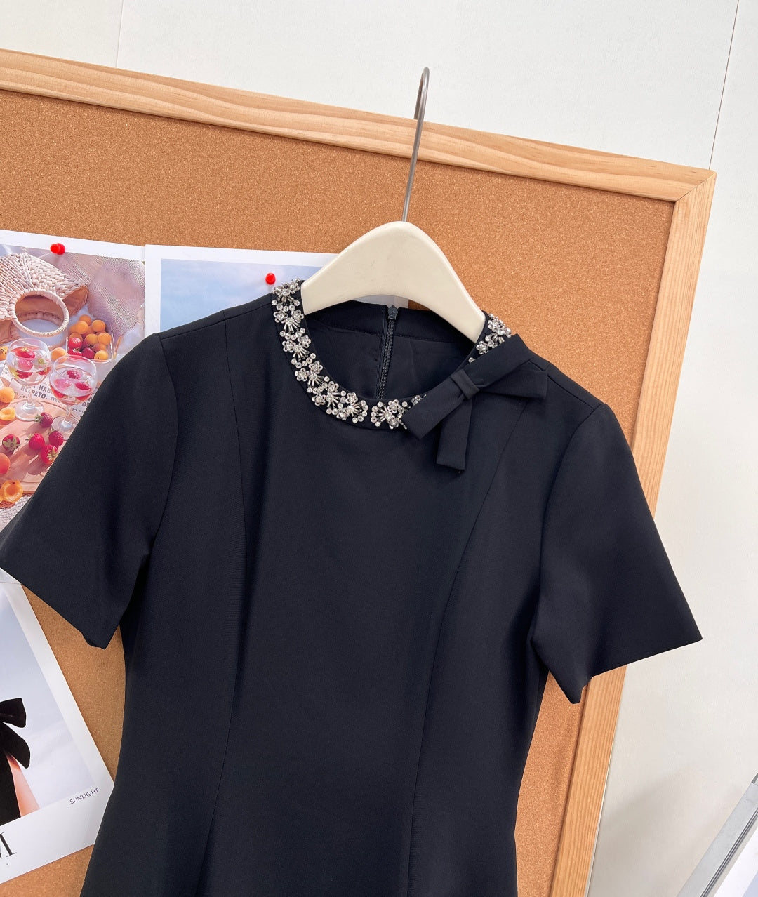 VALENTINO 26S SHORT-SLEEVE NECK MINI DRESS 428