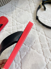 THE ROW 26S THONG SANDALS IN RED RUBBER WITH BLACK STRAPS CALFSKIN