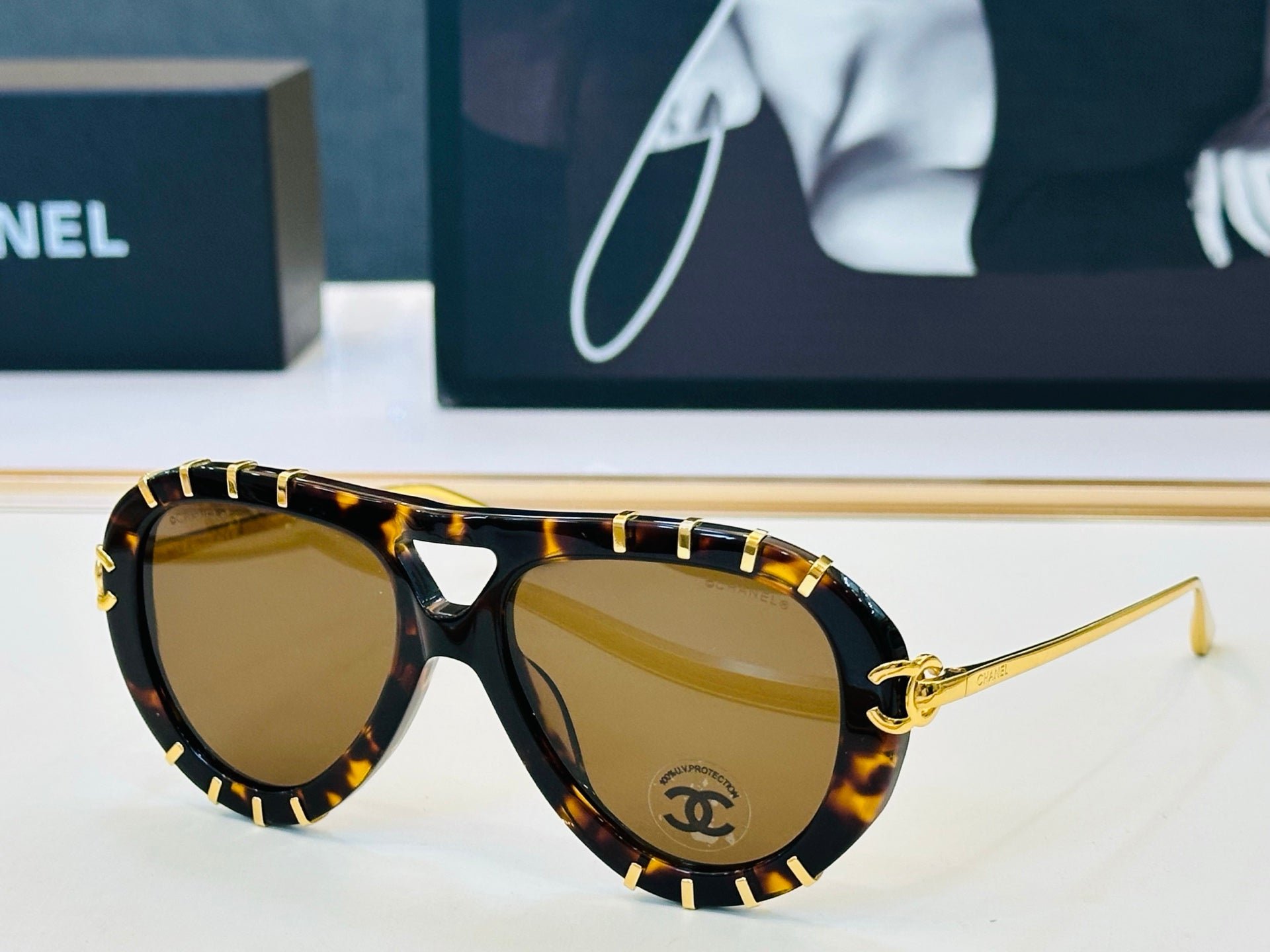CHANEL 26S AVIATOR SUNGLASSES IN METAL FRAME 408107