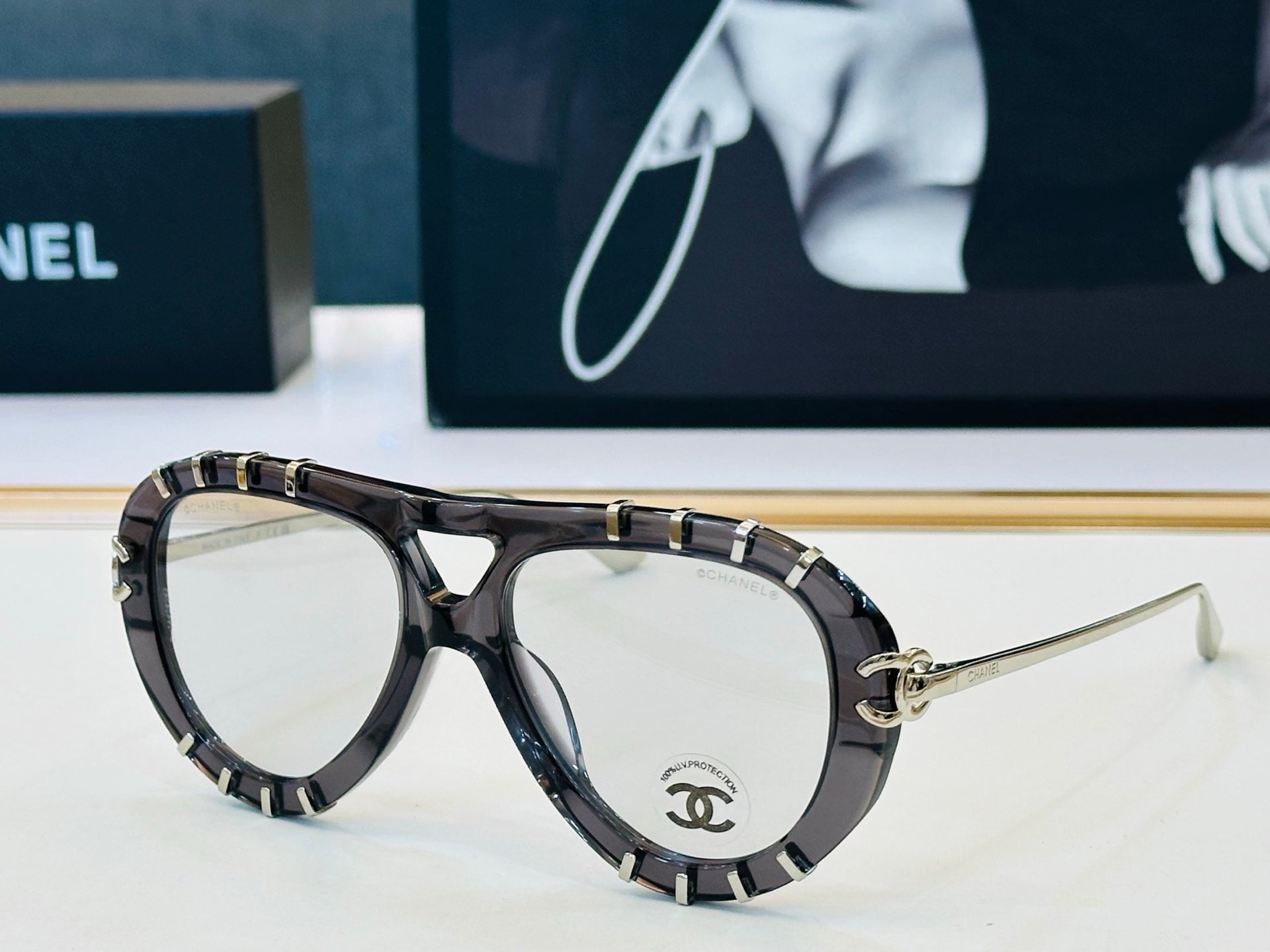 CHANEL 26S AVIATOR SUNGLASSES IN METAL FRAME 408107