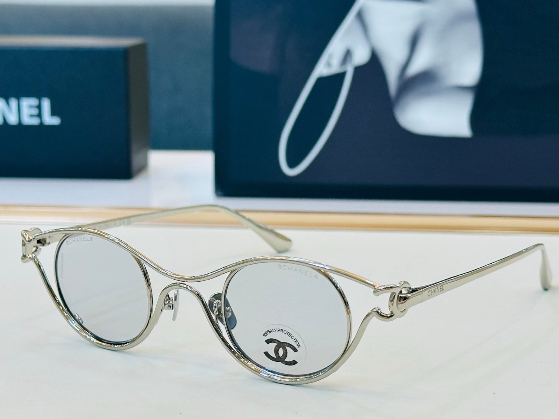 CHANEL 26S OVAL FRAME IN ACETATE 411656