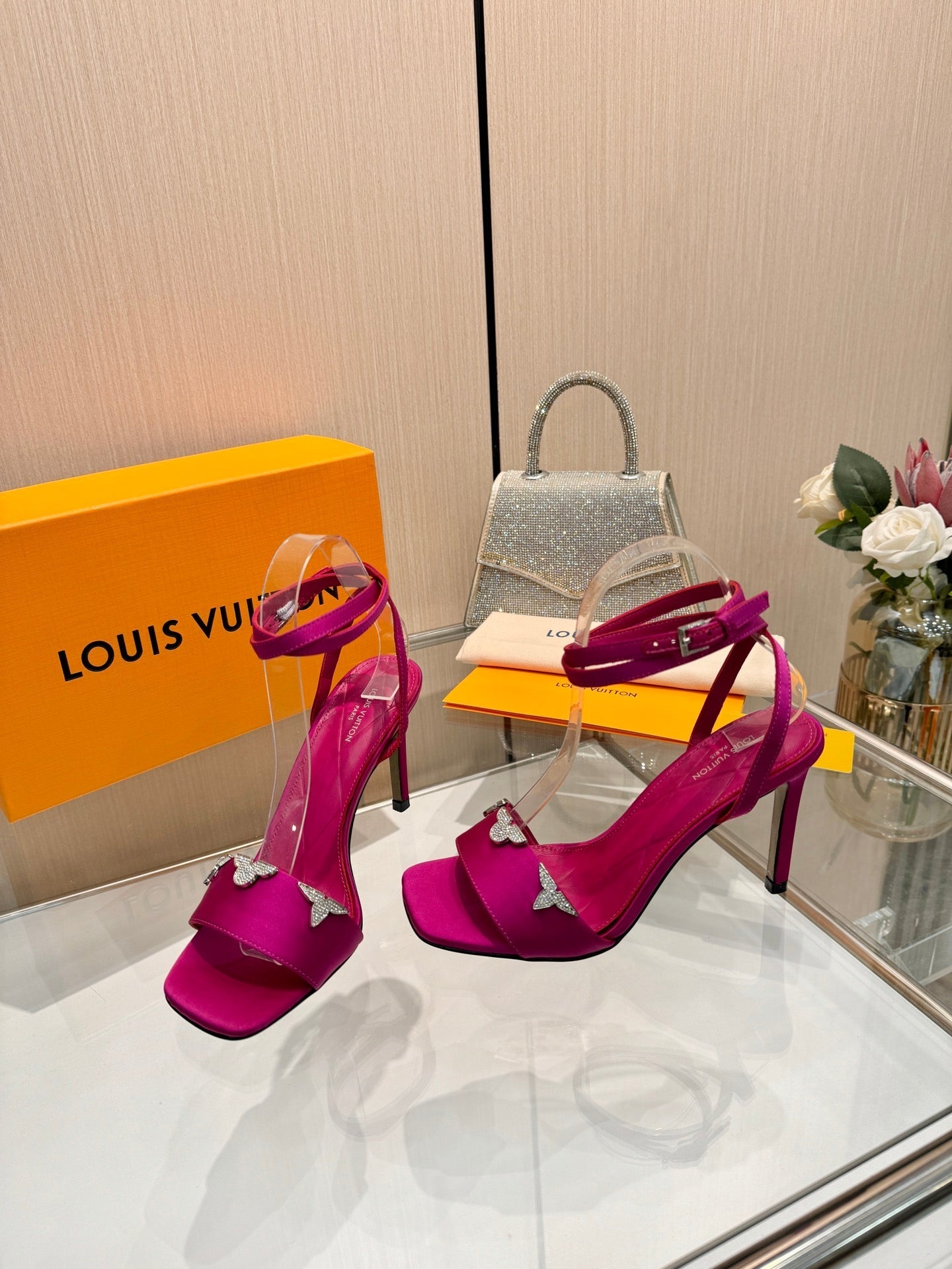 LV 26S HIGH-HEELED SANDALS 90 MM IN PINK SATIN