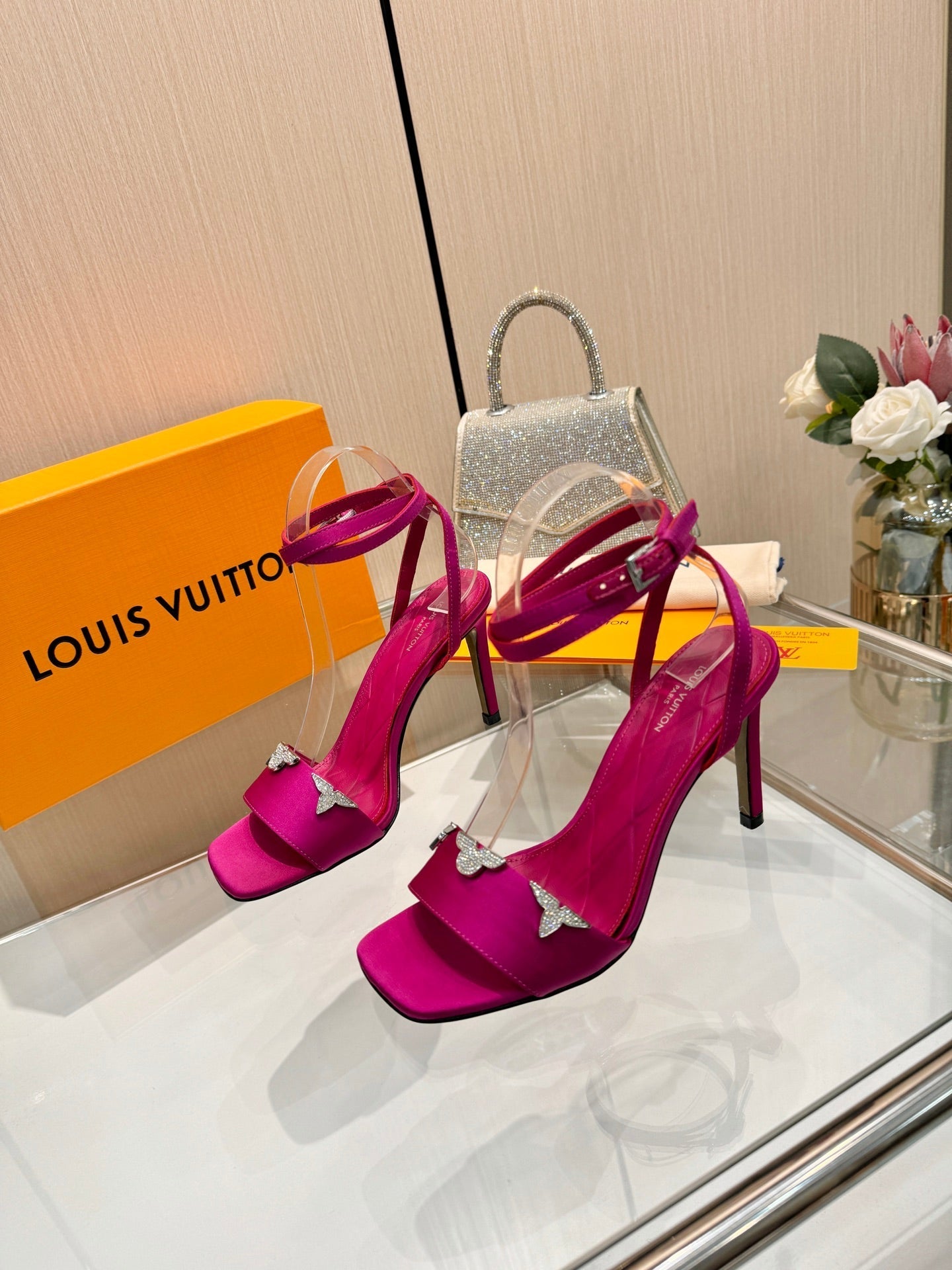 LV 26S HIGH-HEELED SANDALS 90 MM IN PINK SATIN