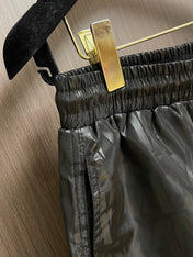 MONCLER 26S SHORTS 580