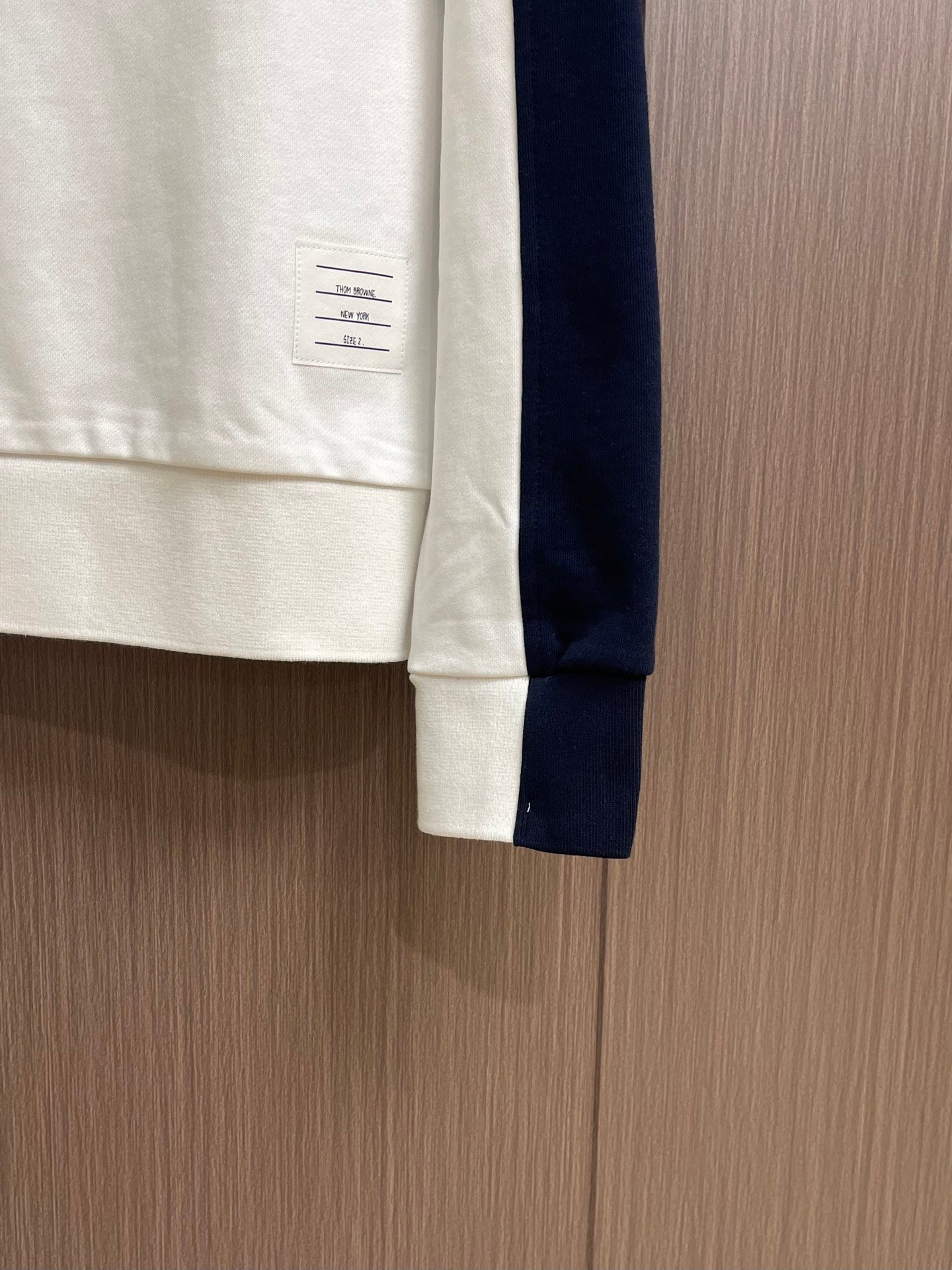 THOM 26S SWEATSHIRT 411