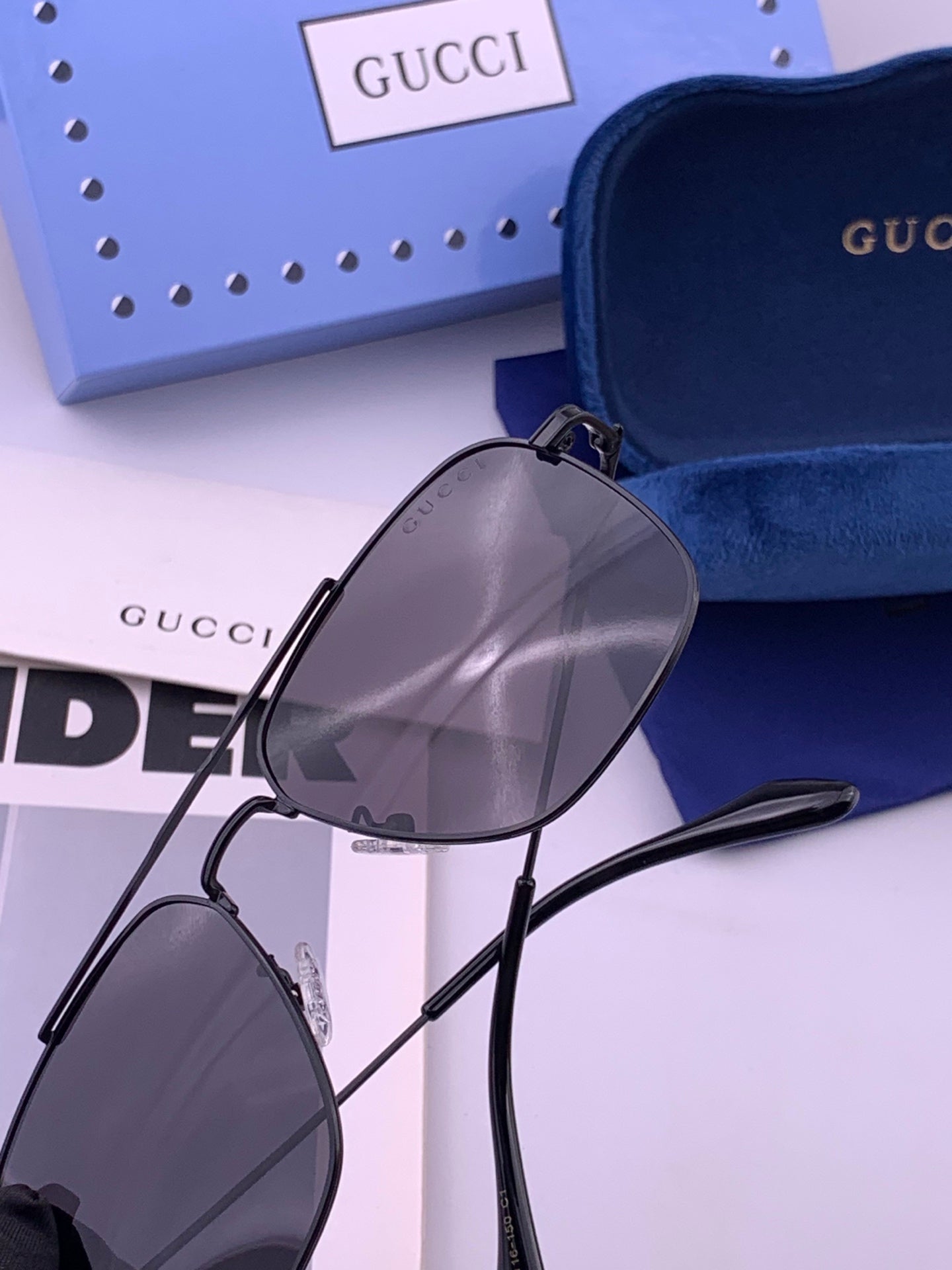 GUCCI 26S RECTANGULAR FRAME IN METAL 424706