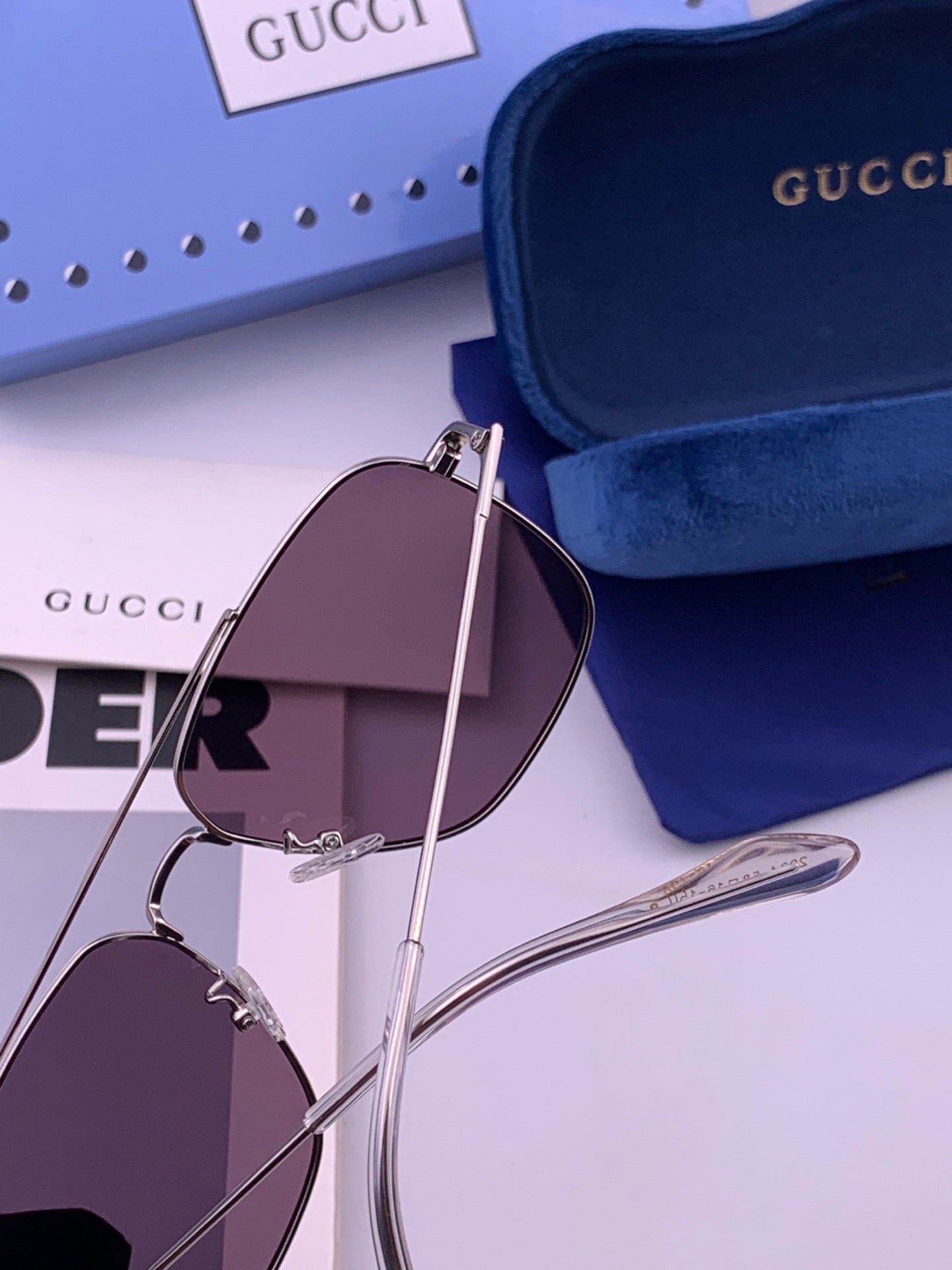 GUCCI 26S RECTANGULAR FRAME IN METAL 424707