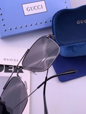 GUCCI 26S RECTANGULAR FRAME IN METAL 424708