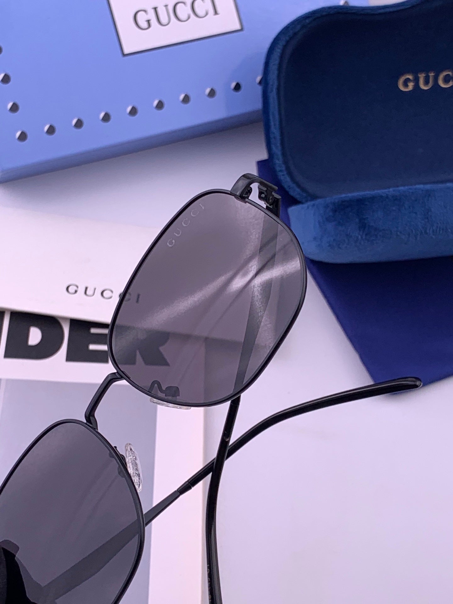 GUCCI 26S SQUARE FRAME IN METAL 424710
