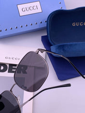 GUCCI 26S SQUARE FRAME IN METAL 424711