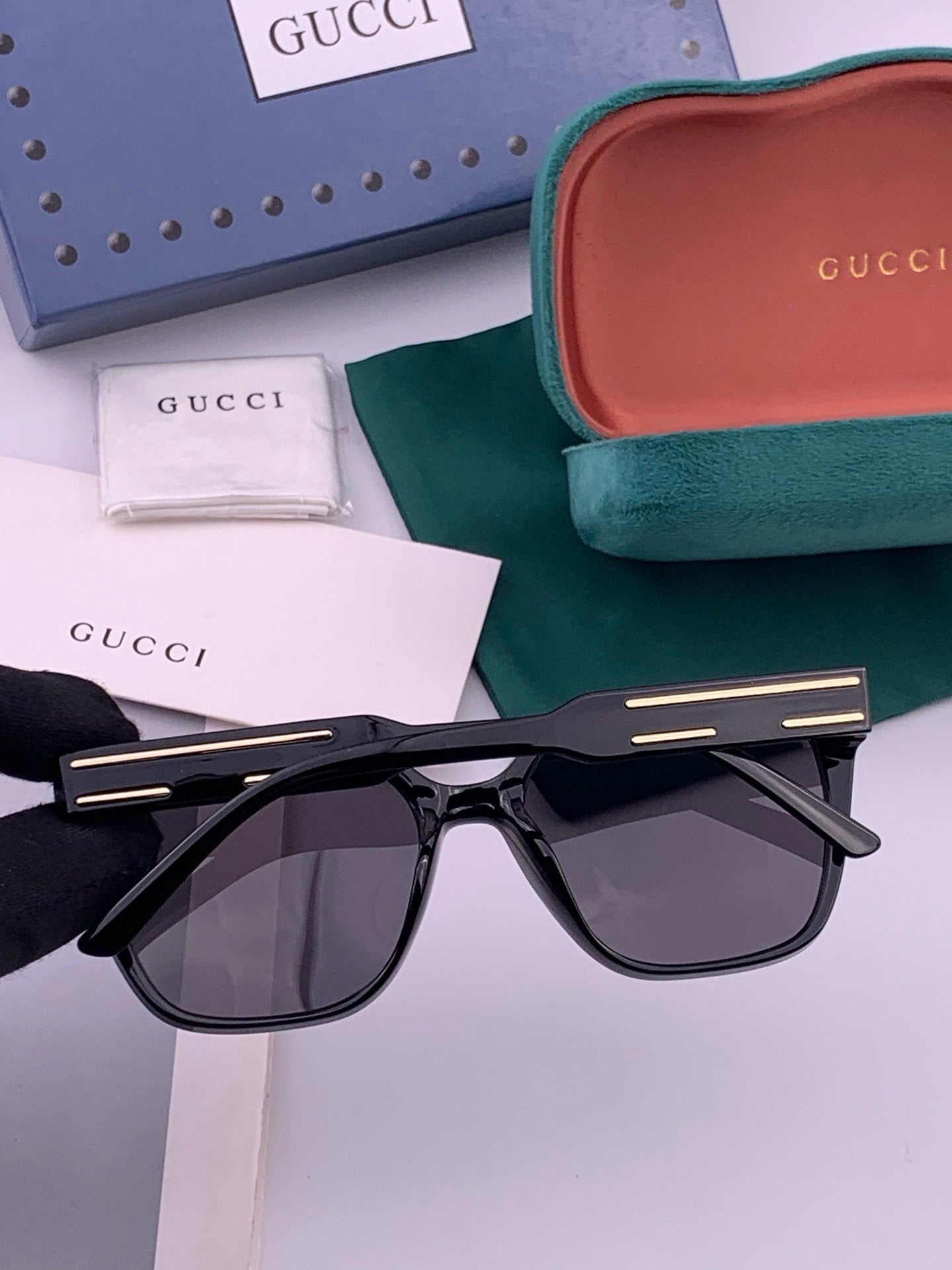 GUCCI 26S SQUARE FRAME IN ACETATE 426551