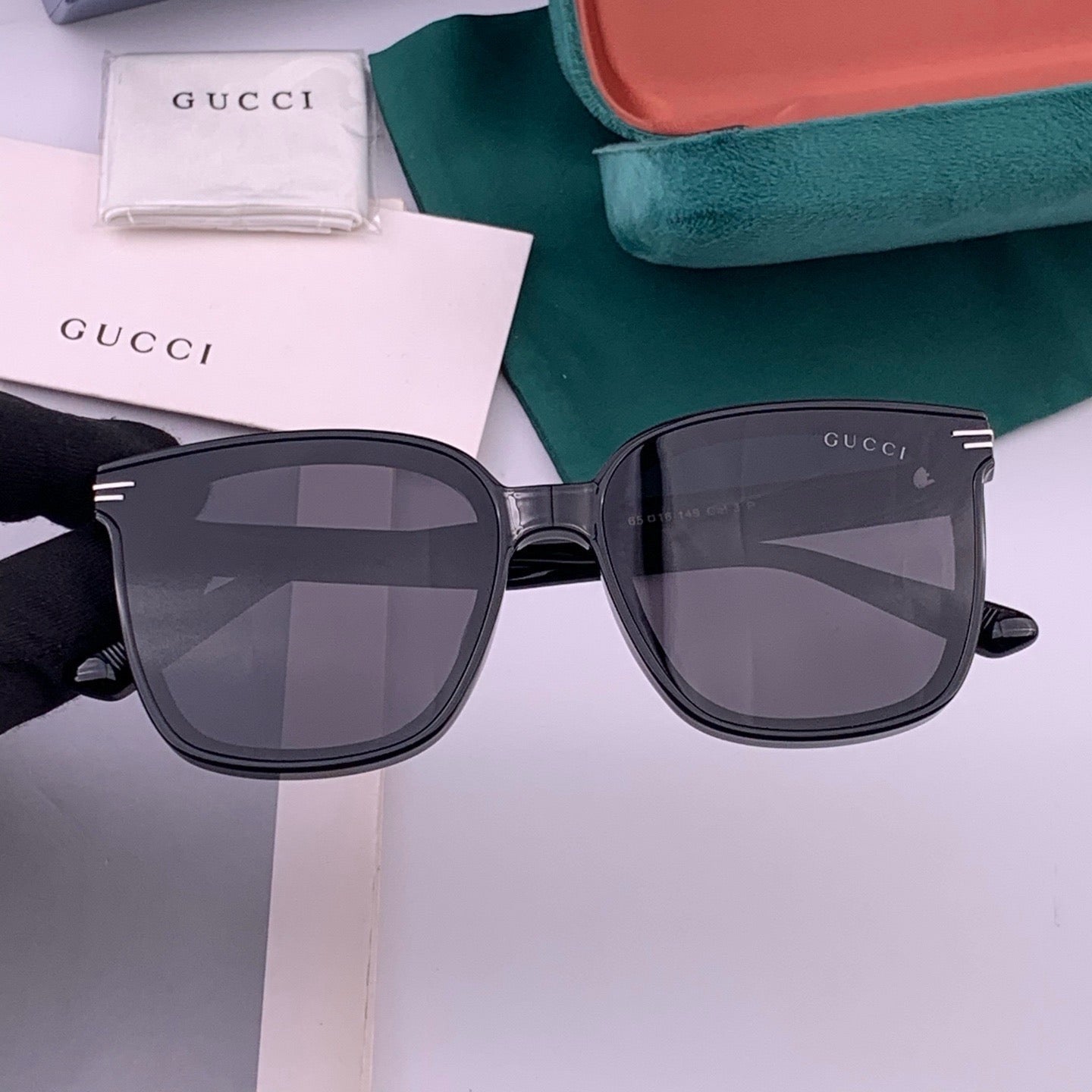 GUCCI 26S SQUARE FRAME IN ACETATE 426554
