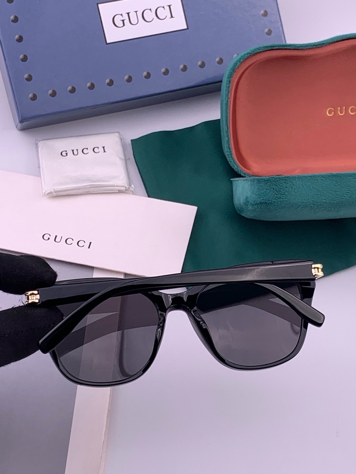 GUCCI 26S SQUARE FRAME IN ACETATE 426556