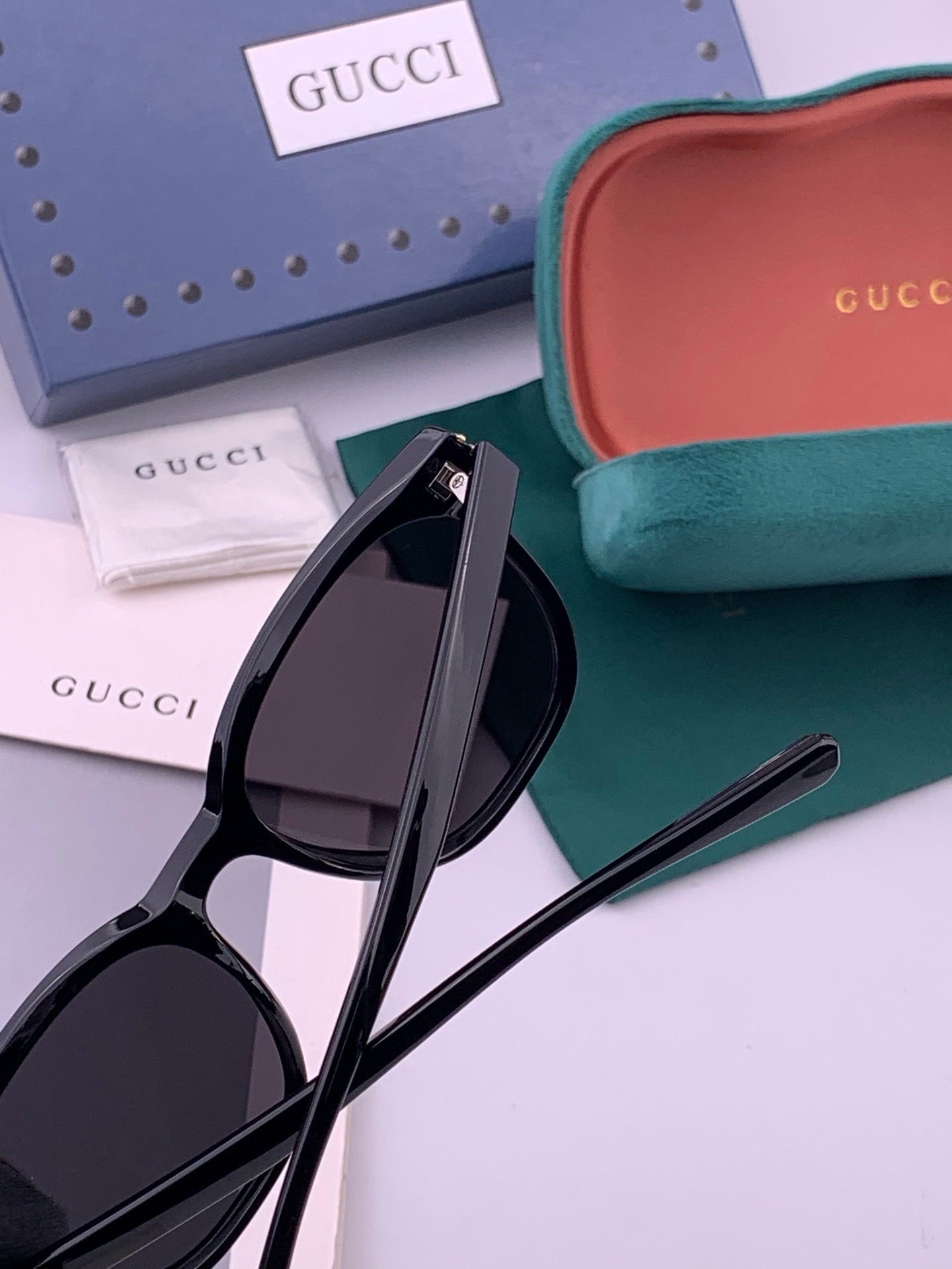 GUCCI 26S SQUARE FRAME IN ACETATE 426558