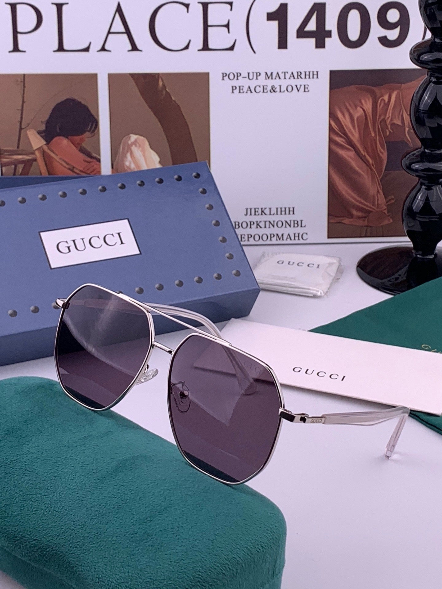 GUCCI 26S SQUARE FRAME IN METAL 426563