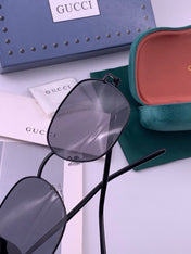 GUCCI 26S SQUARE FRAME IN METAL 426565