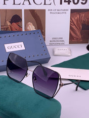 GUCCI 26S SQUARE FRAME IN METAL 426568
