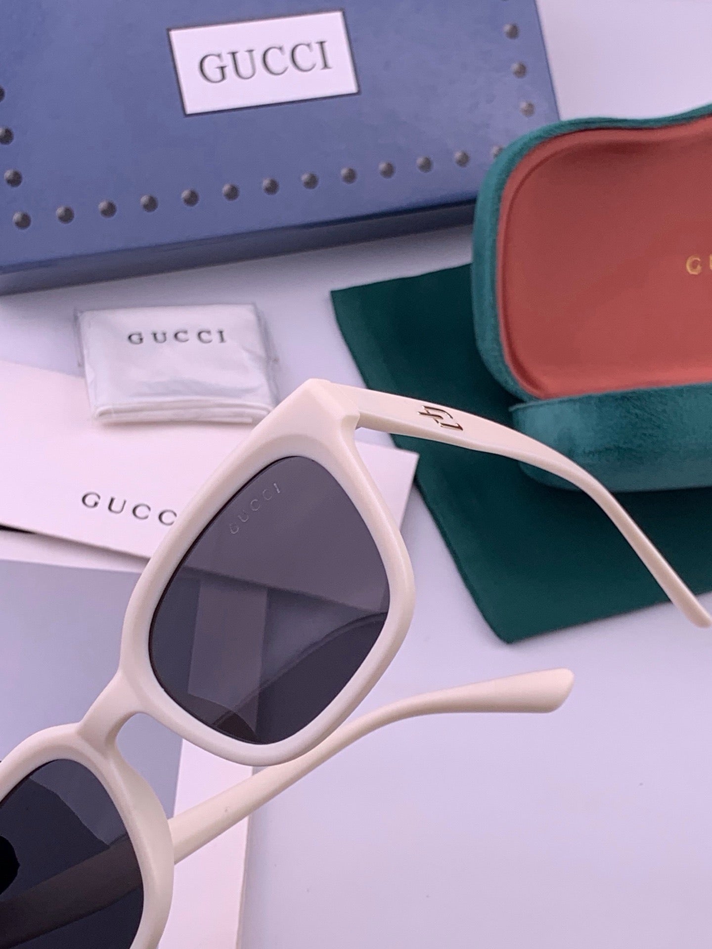 GUCCI 26S SQUARE FRAME IN ACETATE 426569