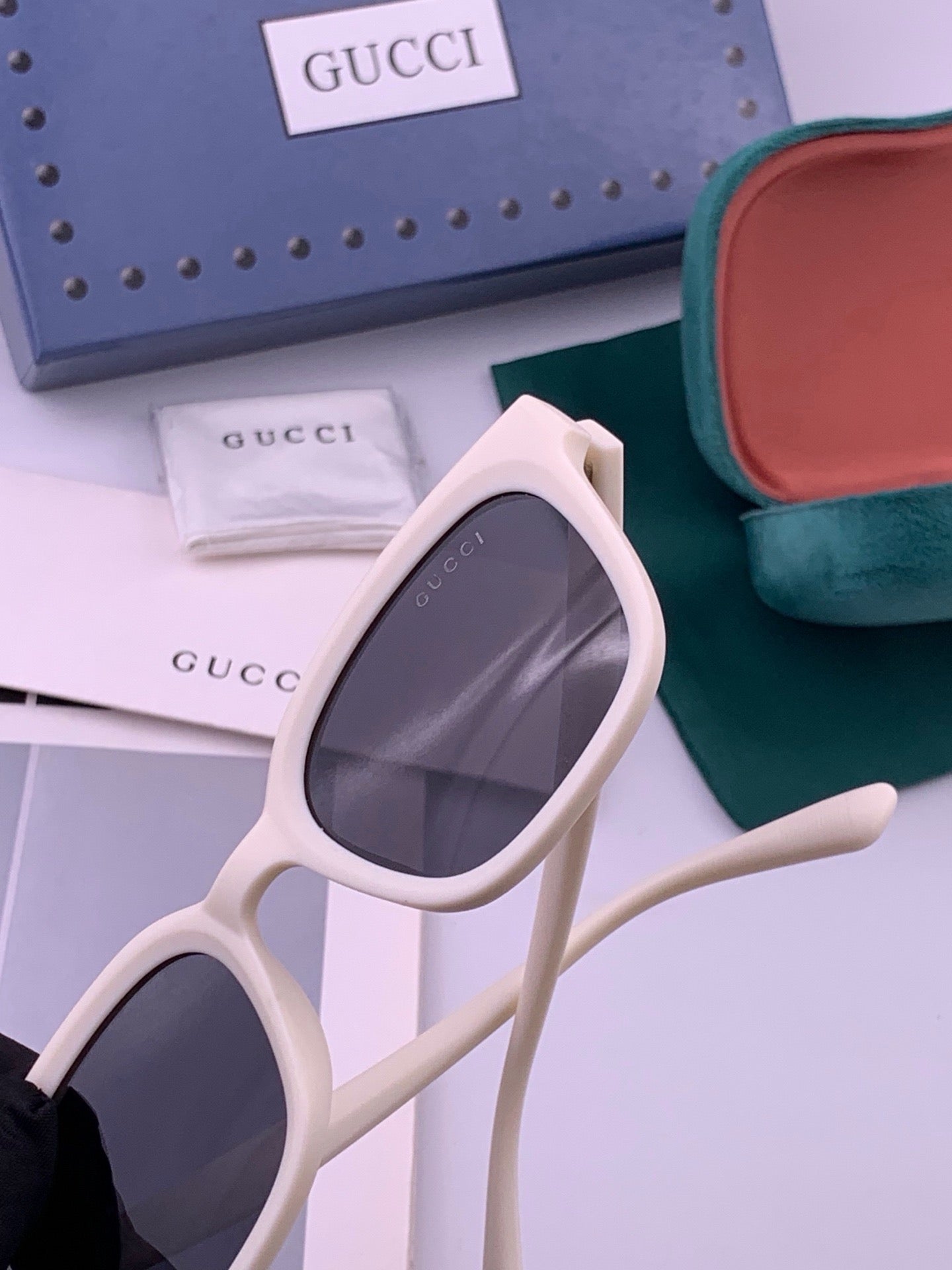 GUCCI 26S SQUARE FRAME IN ACETATE 426569