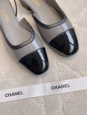 CHANEL 25S SLINGBACK IN BLACK AND TAUPE GRAY CALFSKIN GOLD HARDWARE