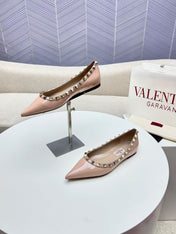 ROCKSTUD FLAT PUMP IN NUDE TAN CALFSKIN