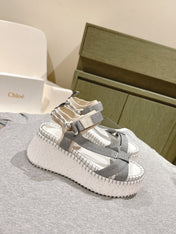 CHLOÉ 26S WEDGE SANDALS IN WHITE LAMBSKIN AND GREY CANVAS