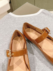 CHLOÉ 26S MARY JANE FLATS IN BROWN GLOSSY CALFSKIN