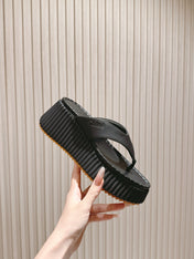CHLOÉ 26S PLATFORM FLIP-FLOPS IN BLACK LAMBSKIN