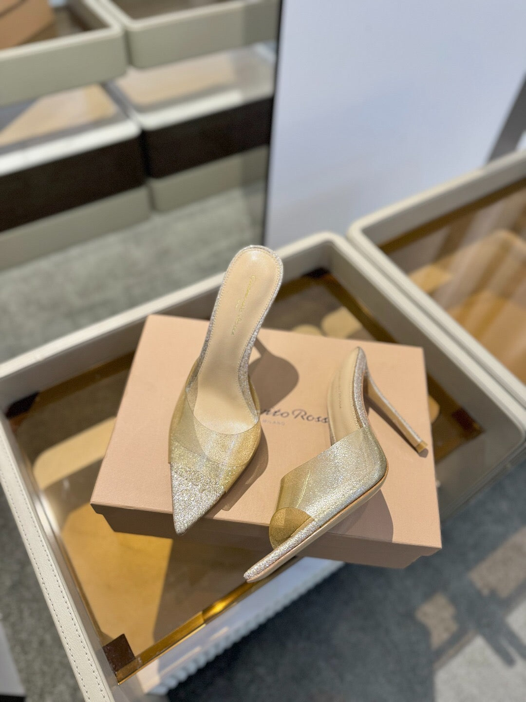 GIANVITO ROSSI 26S POINTED-TOE HIGH-HEEL SANDALS 105 MM IN CHAMPAGNE GOLD GLITTER FABRIC