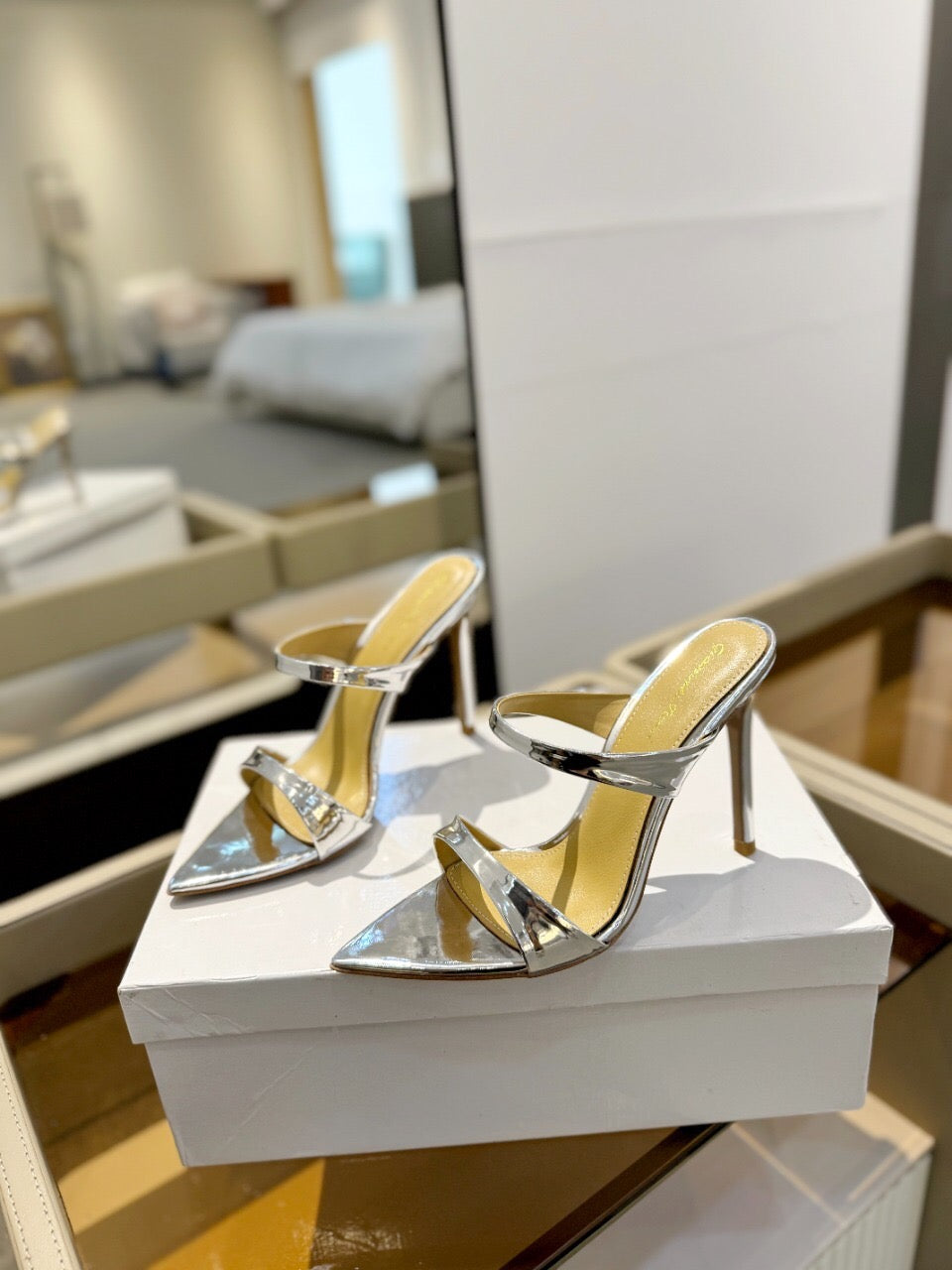 GIANVITO ROSSI 26S POINTED-TOE HEELED SANDALS 105 MM IN SILVER PATENT CALFSKIN