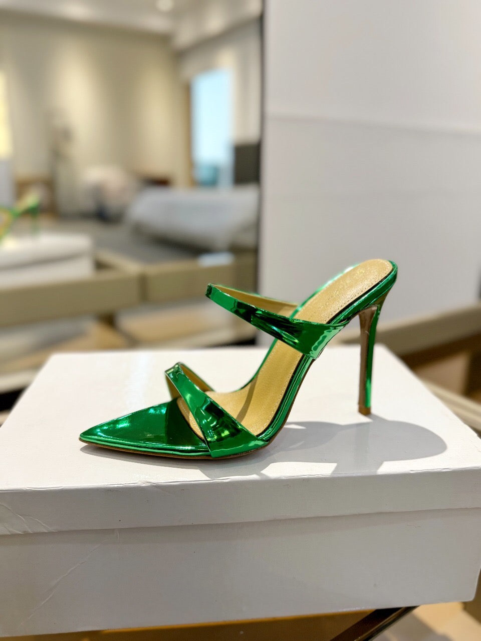 GIANVITO ROSSI 26S POINTED-TOE HEELED SANDALS 105 MM IN GREEN PATENT CALFSKIN