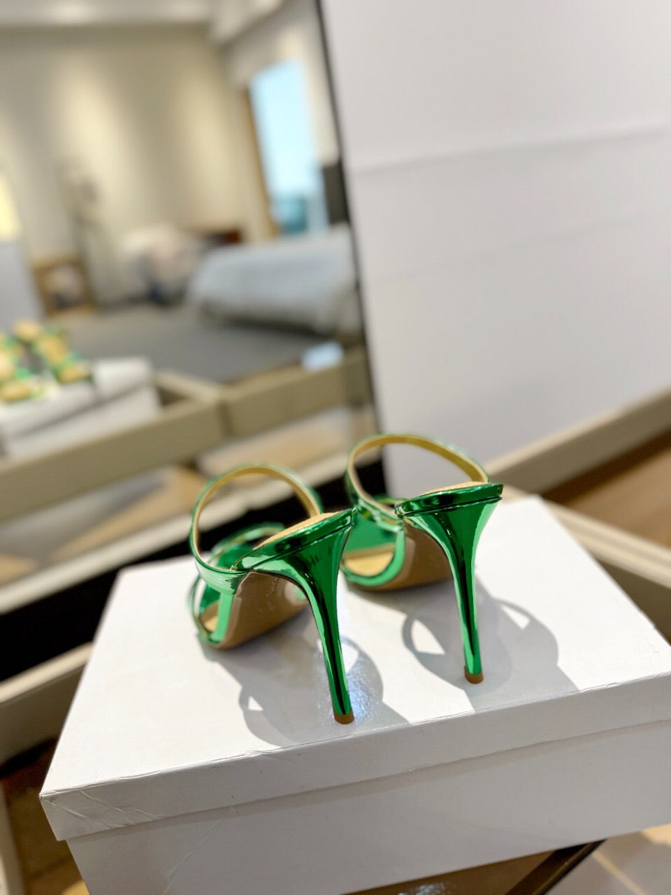 GIANVITO ROSSI 26S POINTED-TOE HEELED SANDALS 105 MM IN GREEN PATENT CALFSKIN