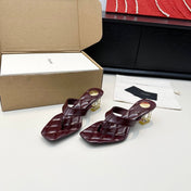 YSL 26S QUILTED THONG SANDALS 50 MM IN WINE RED LAMBSKIN