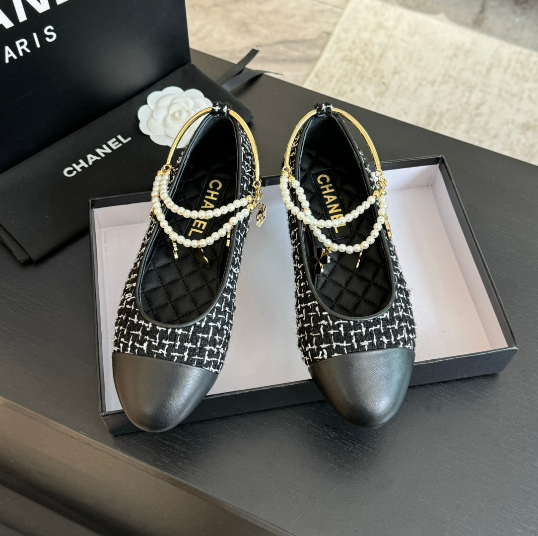 Double Strap Chunky Heel Mary Jane Shoes Black/White Caro