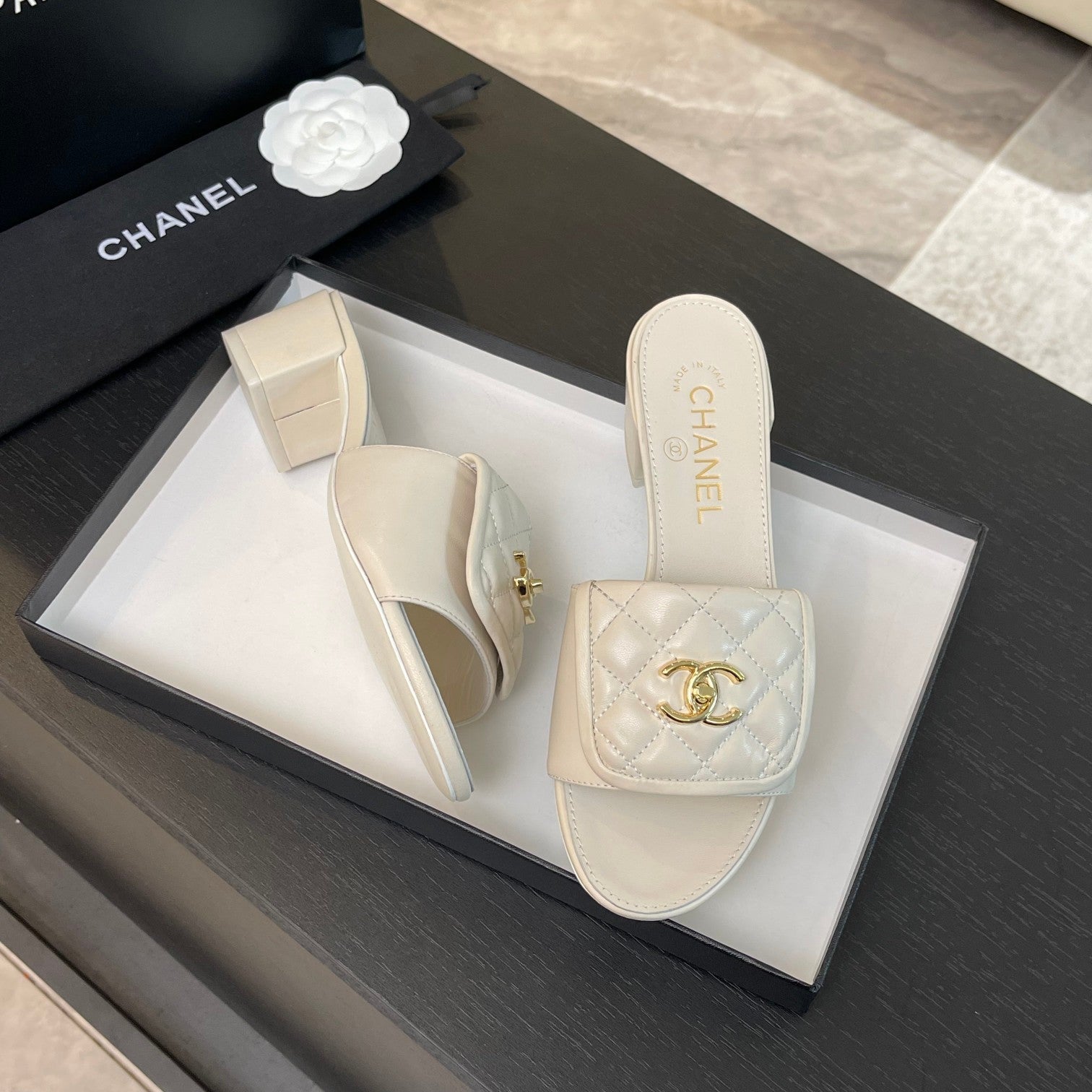 MID-HEEL 5 CM MULE IN WHITE LAMBSKIN