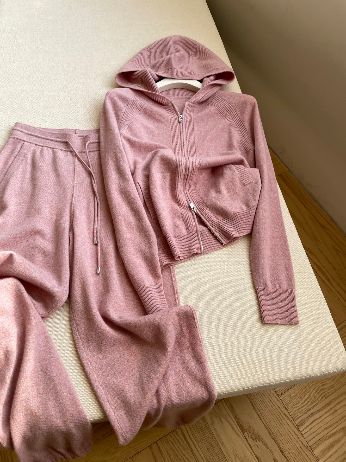 LP 26S CASHMERE HOODED JACKET SET 394