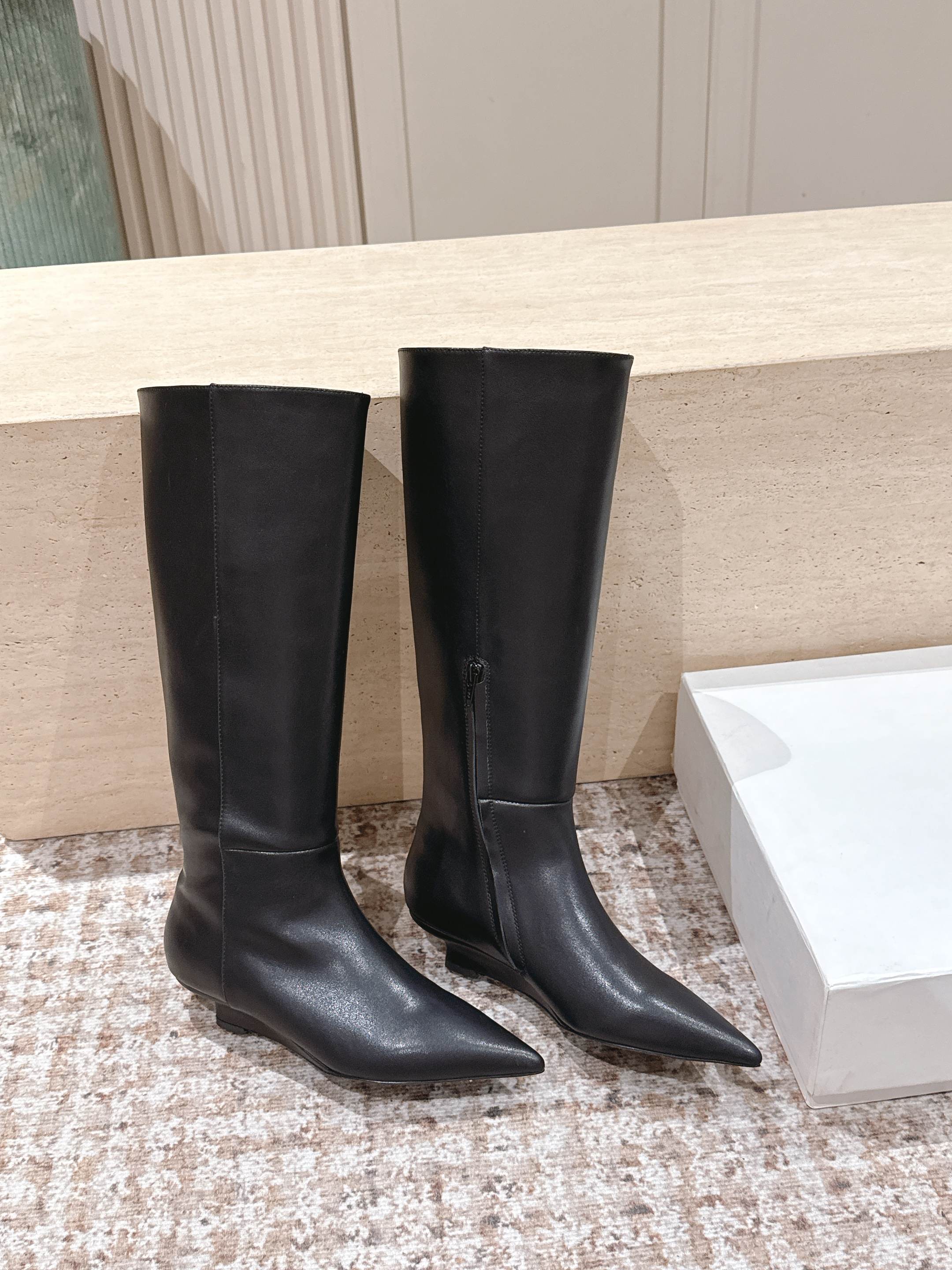CELINE 26S HIGH-TOP BOOTS 55 MM IN BLACK CALFSKIN